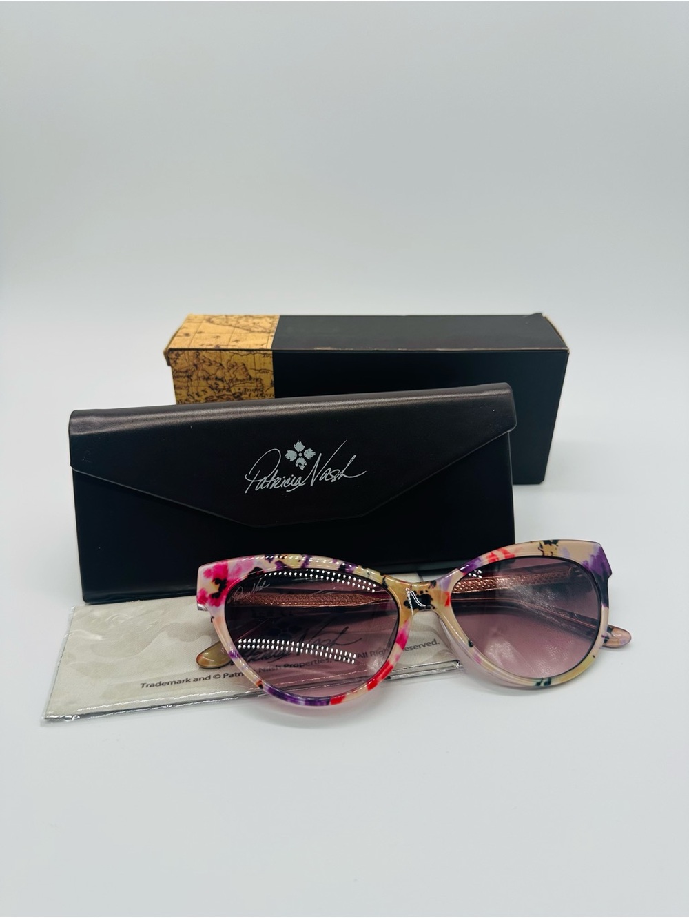 Patricia Nash Multicolor Floral Cat-Eye Sunglasses - Pink/Purple